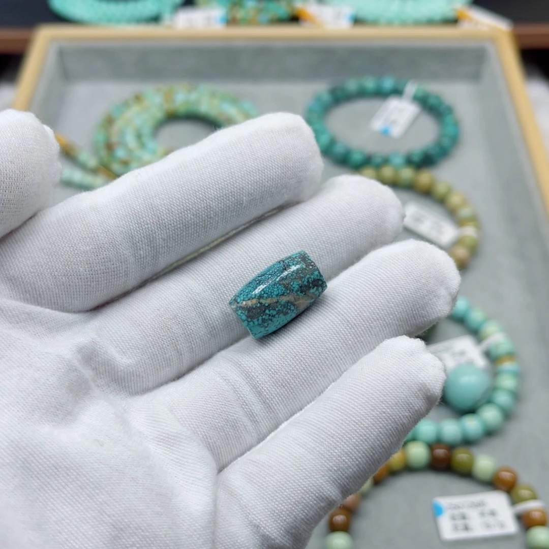 绿松石未镶嵌挂件