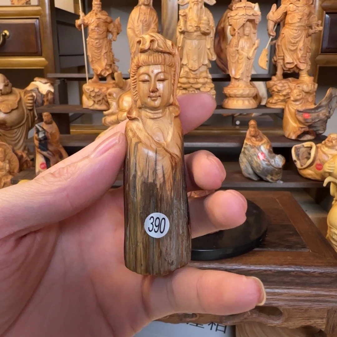 崖柏小木匠艺雕一物一拍