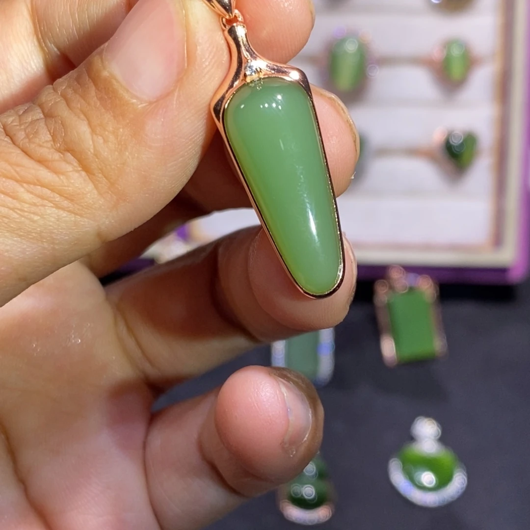 和田玉（碧玉）银S925镶嵌颈饰