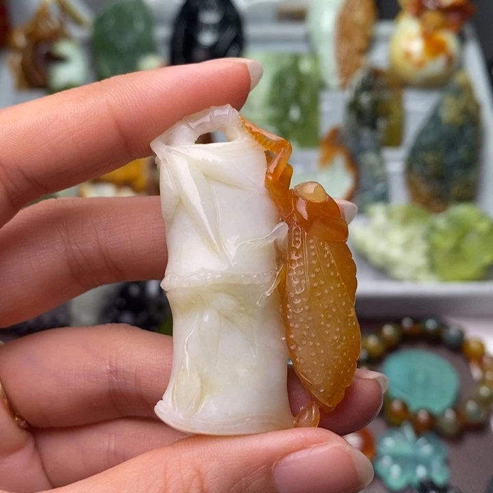 龙***空蛇纹石玉未镶嵌颈饰