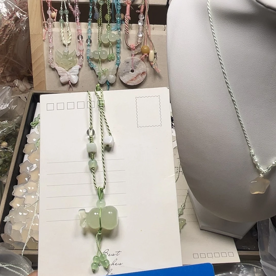 蛇纹石玉合金颈饰