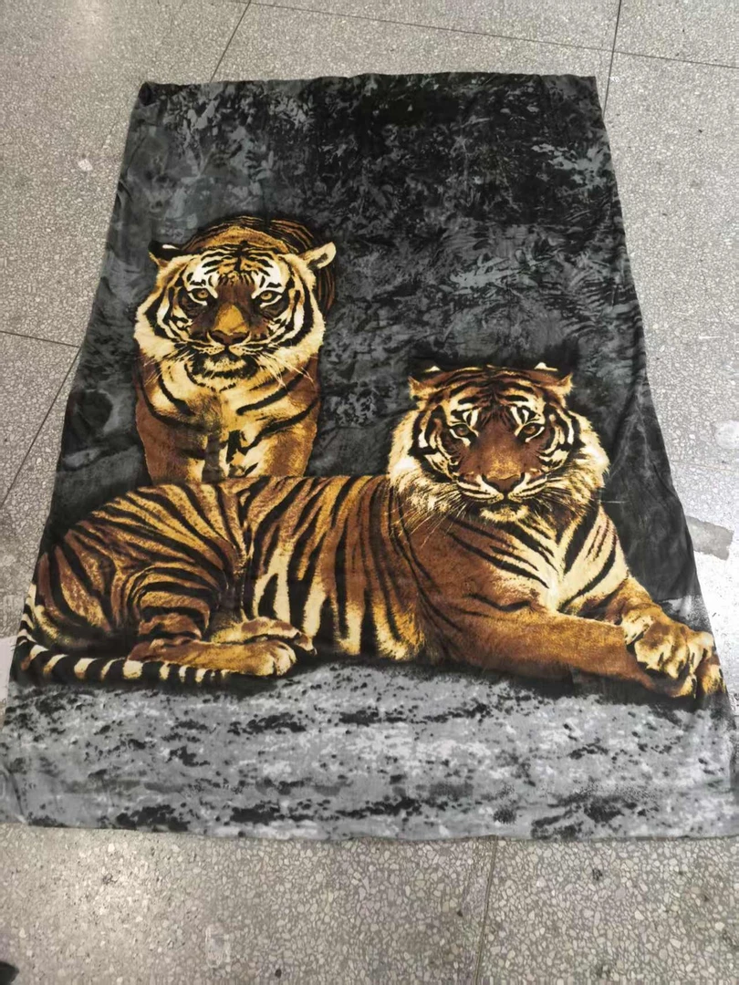 《厚广家》3楼135×200老虎款加绒被套 发1张不挑花型