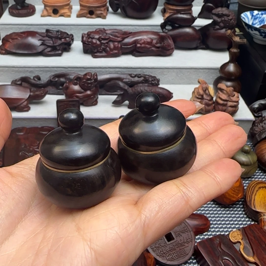 木阿*紫光檀雕刻小罐把件两个