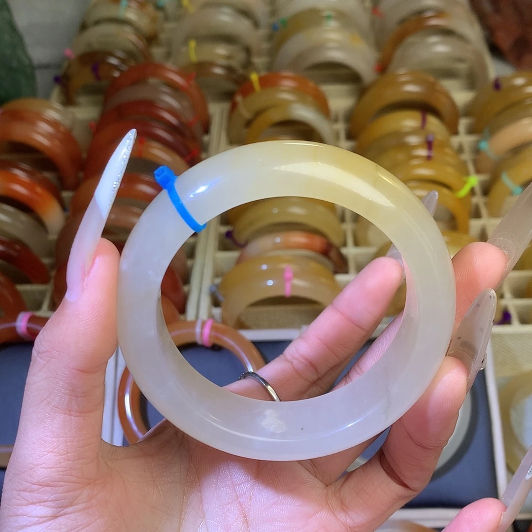 石英质玉（黄龙玉）未镶嵌手镯