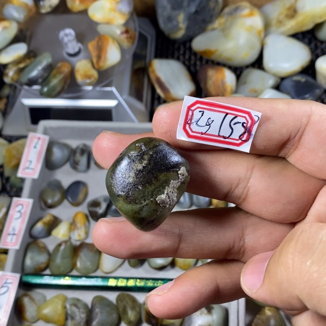 和田玉（糖玉）未镶嵌挂件