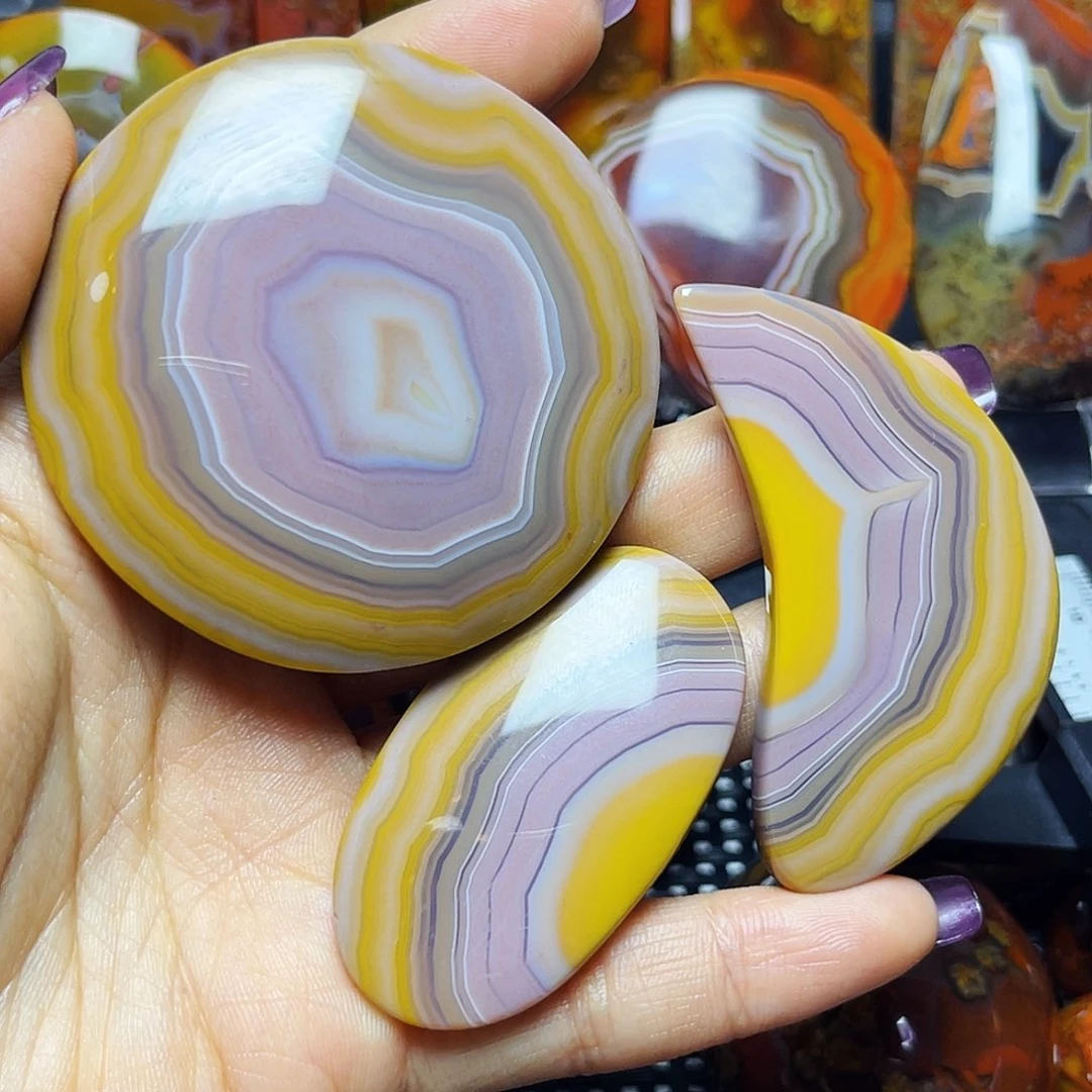 未镶嵌颈饰玛瑙/玉髓M****?