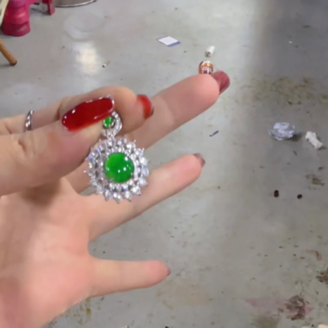 天然A货翡翠（多样性发货拍一件发件）