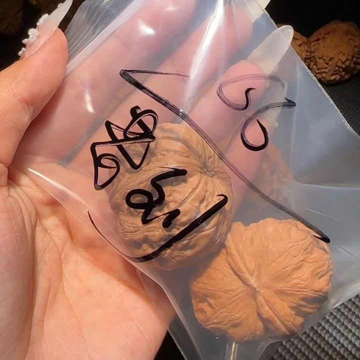 老***刘文玩核桃吊坠-12122