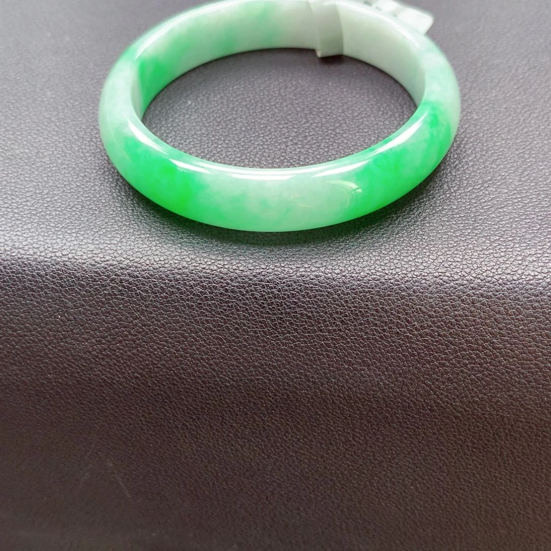 冷***调翡翠未镶嵌手镯翡翠