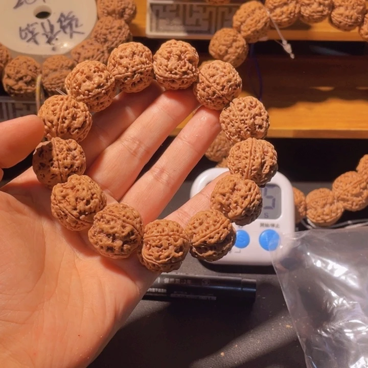 **** 手串金刚菩提这个