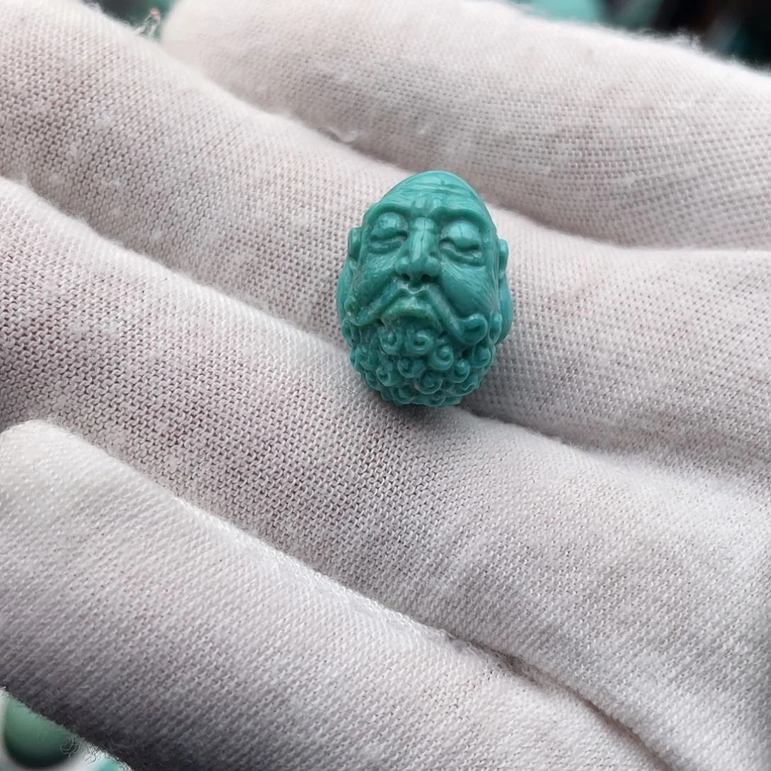 绿松石未镶嵌颈饰