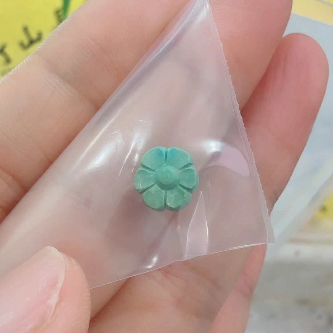 南红玛瑙未镶嵌珠宝奇石