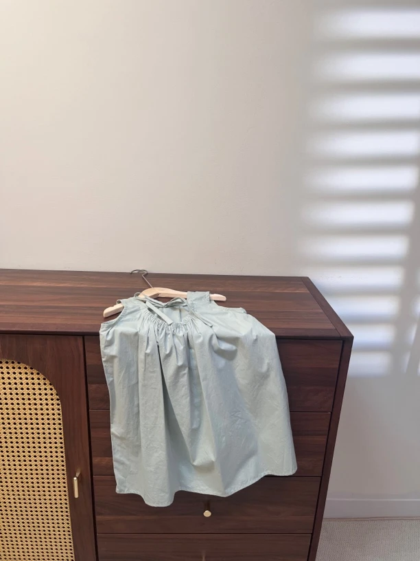 季末清货亏本出！女童轻奢小众高端无袖连衣裙夏季2025新款沙滩裙