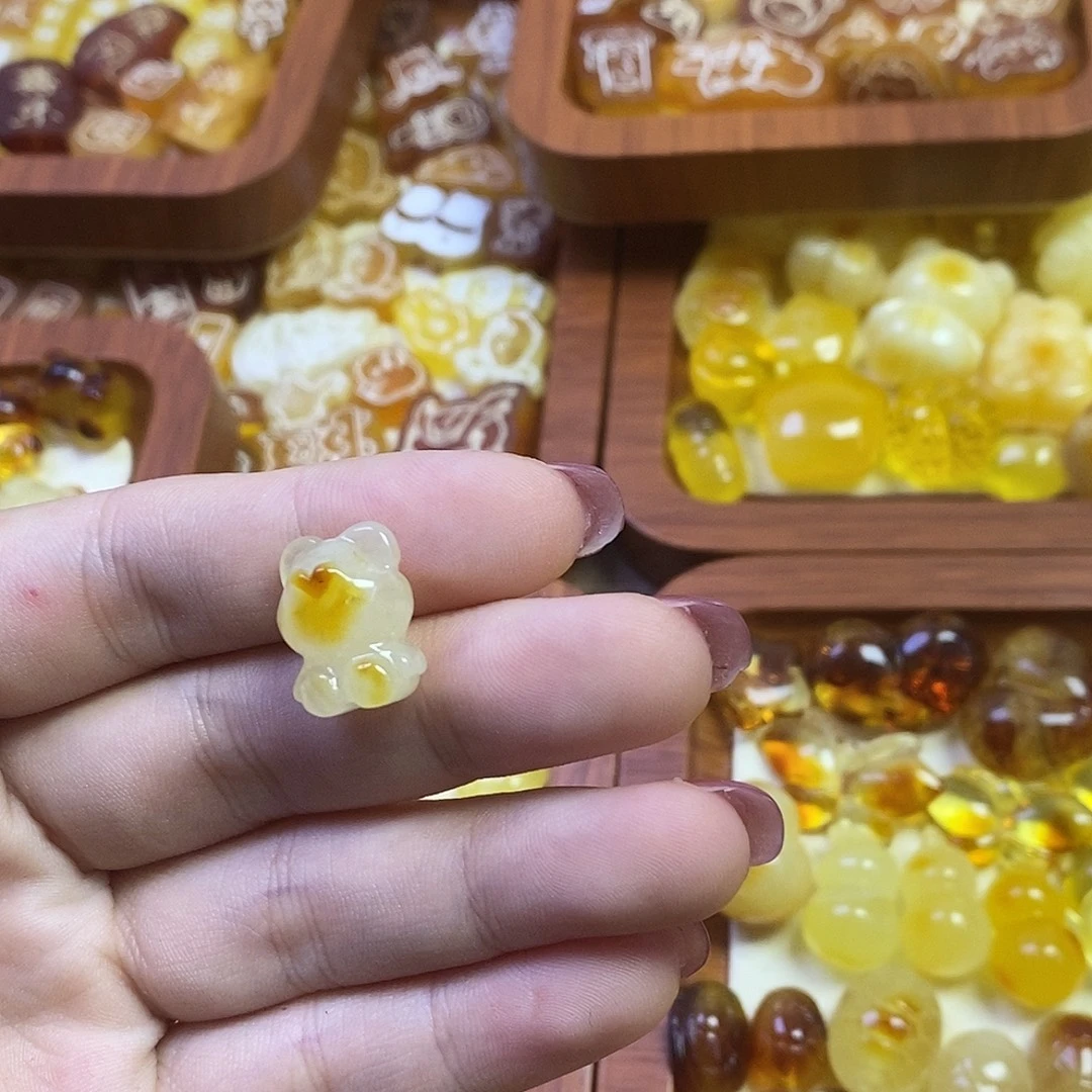 琥珀未镶嵌珠宝奇石小熊