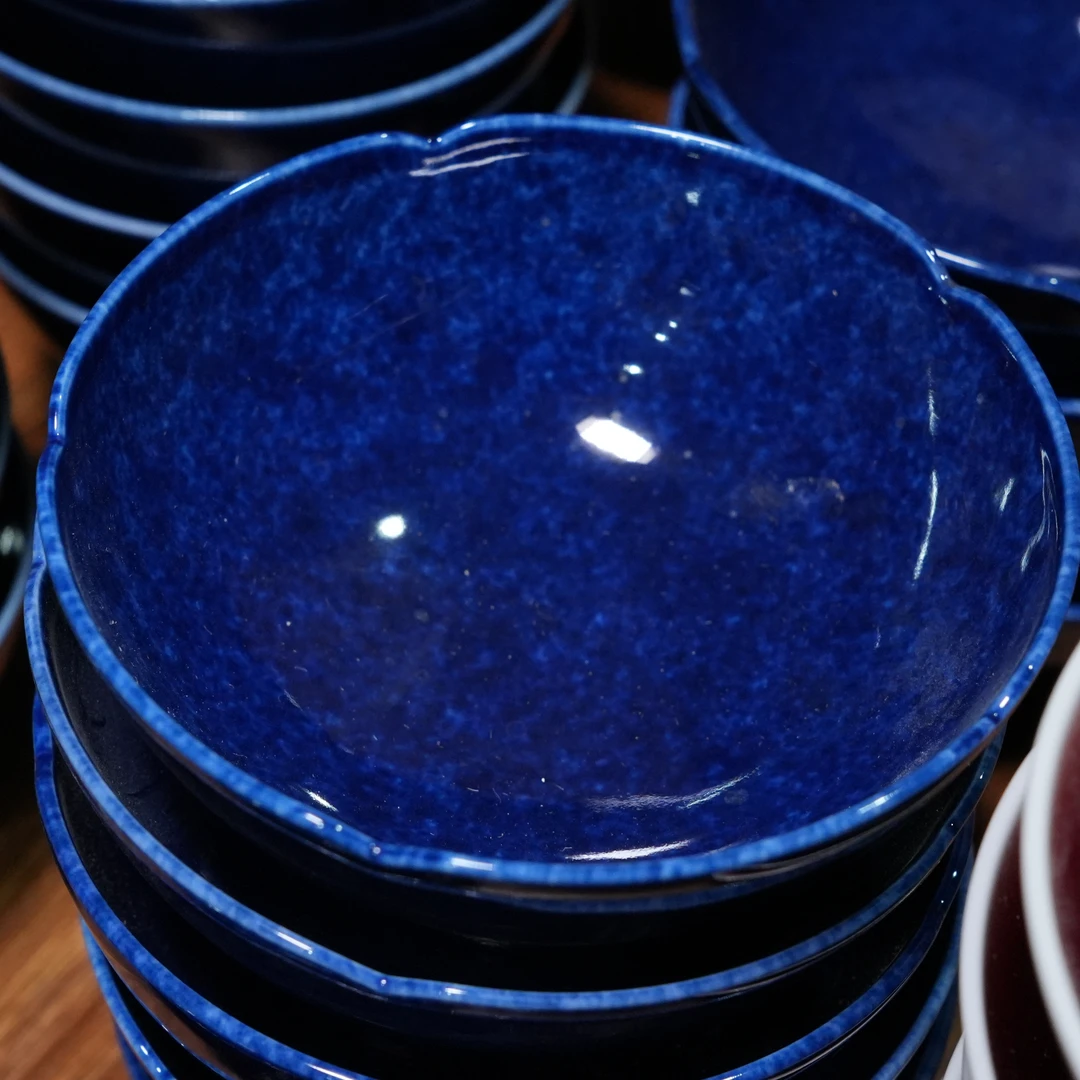 釉下彩篮变蓝（花口杯）