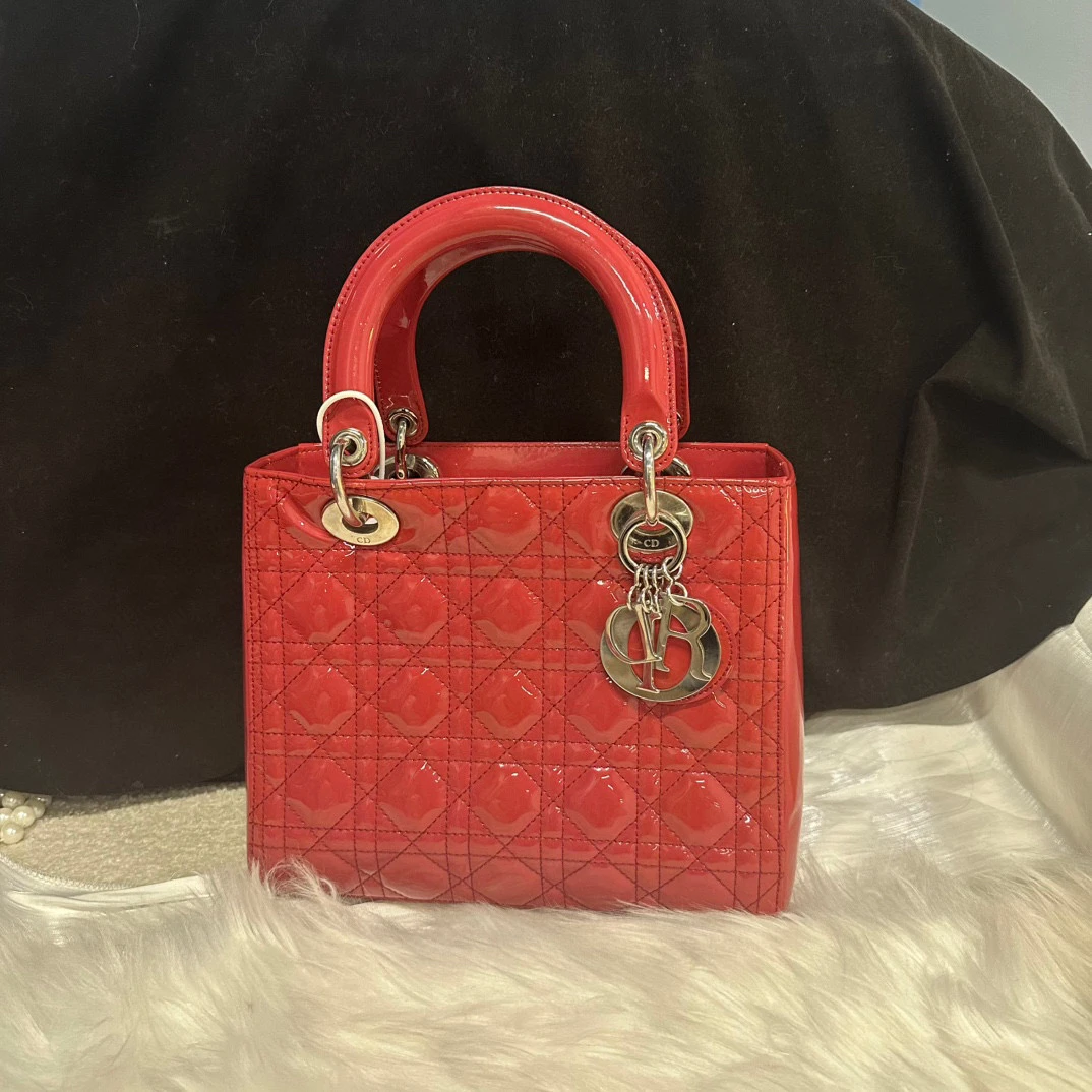 95新 DIOR/迪奥 dior新年红五格漆皮戴妃手提包