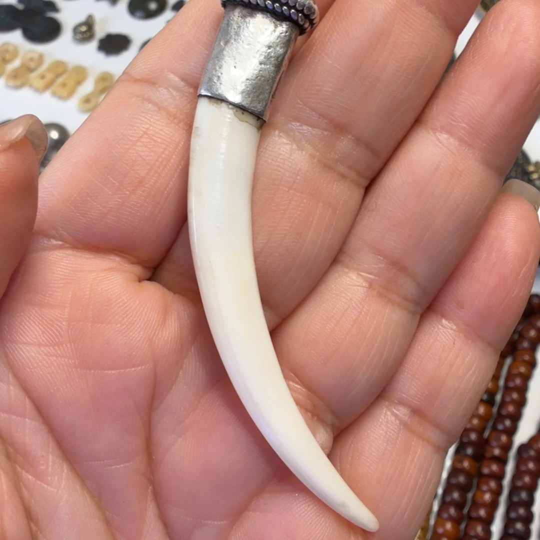 金属材质配件一个