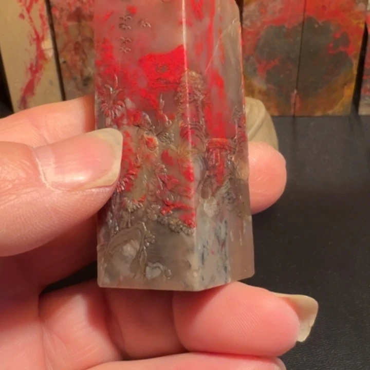 昌化石昌化鸡血石