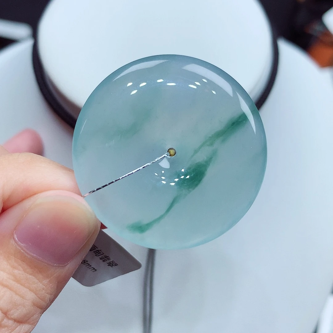 翡翠未镶嵌颈饰翡翠35，33.7/5.8