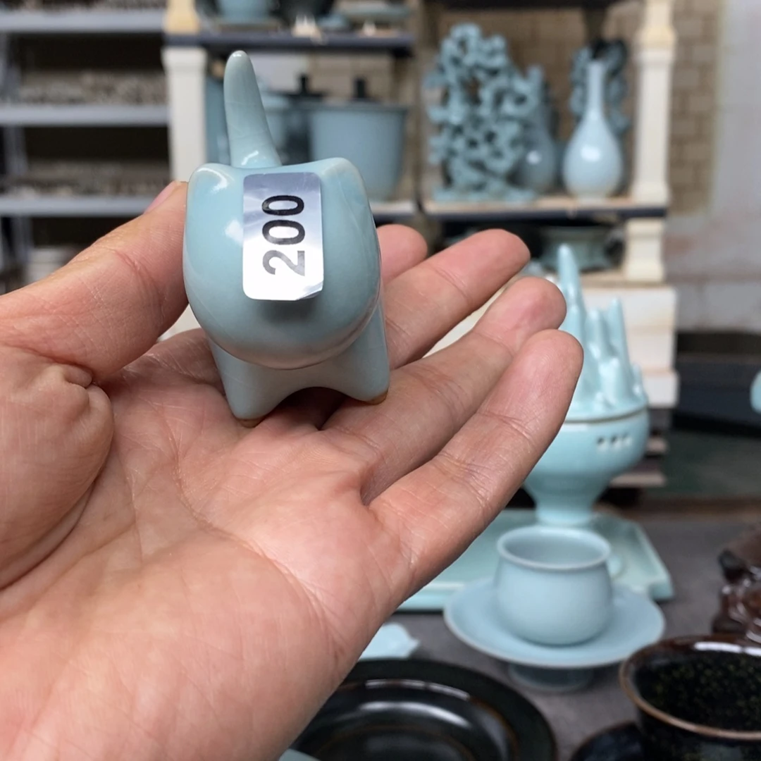 彭***瓷摆件陶抱朴汝瓷仿古微瑕