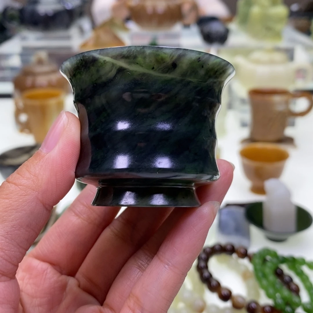 和田玉杯子未镶嵌朱*