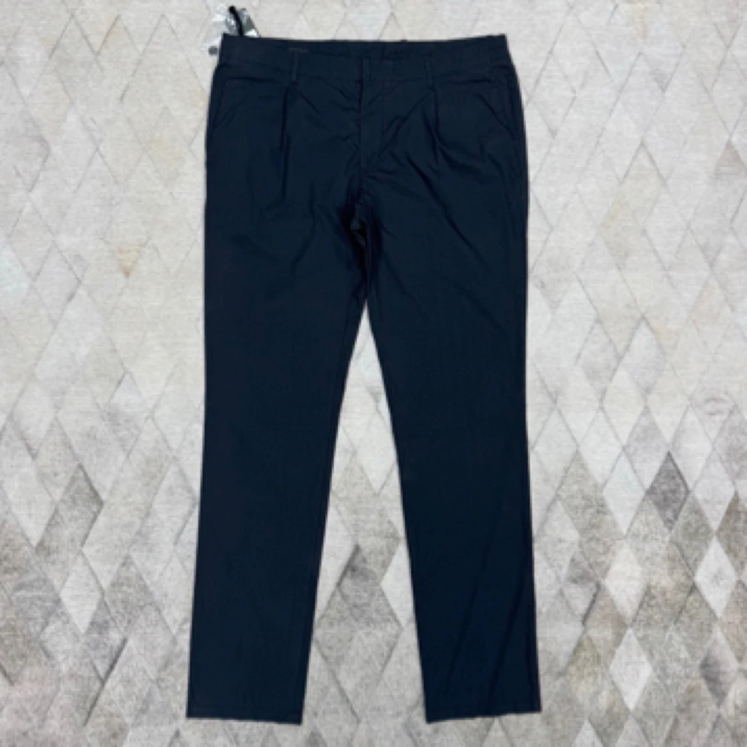 未使用 ZEGNA 133740 男款杰尼亚 薄款休闲裤