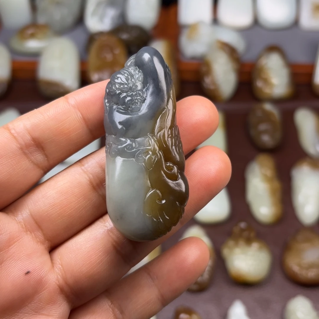 和田玉（糖玉）颈饰未镶嵌