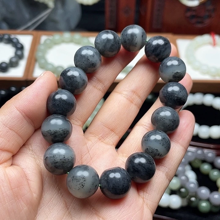 喂****未镶嵌手串和田玉