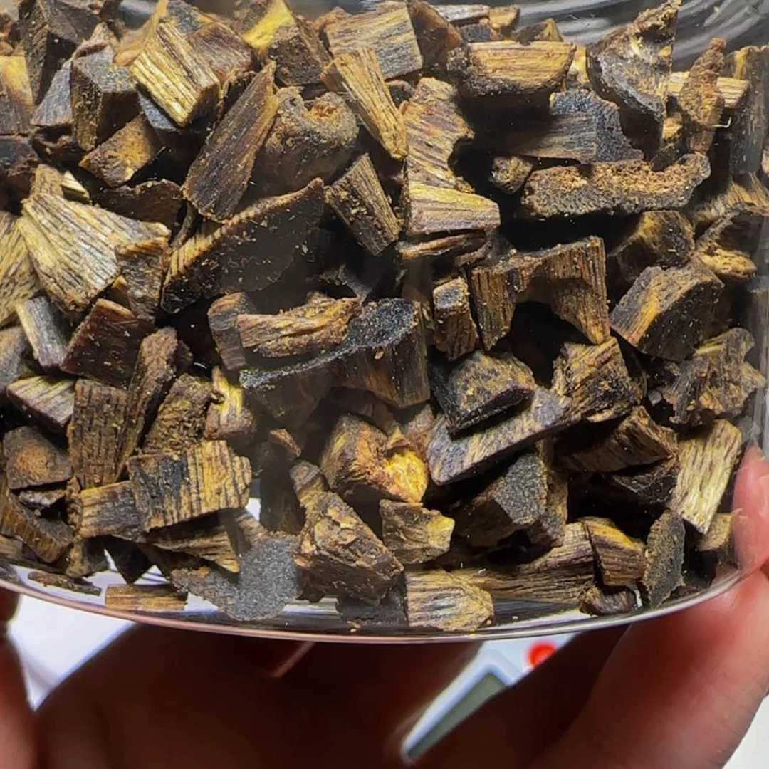 沉香木手把件“****会沉香奇楠海南紫棋沉水老料100克