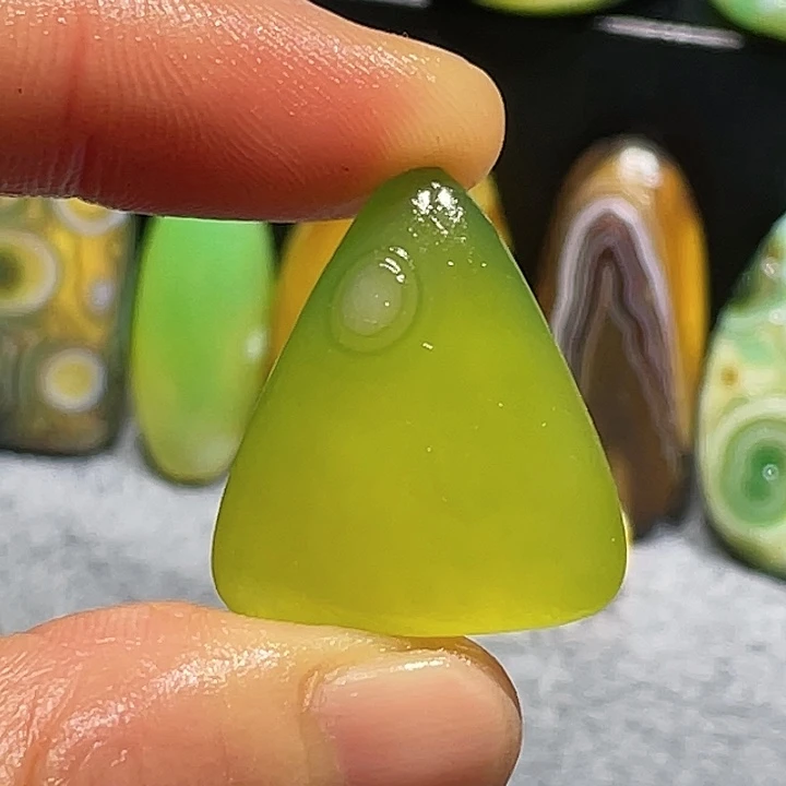 玛瑙/玉髓未镶嵌珠宝奇石