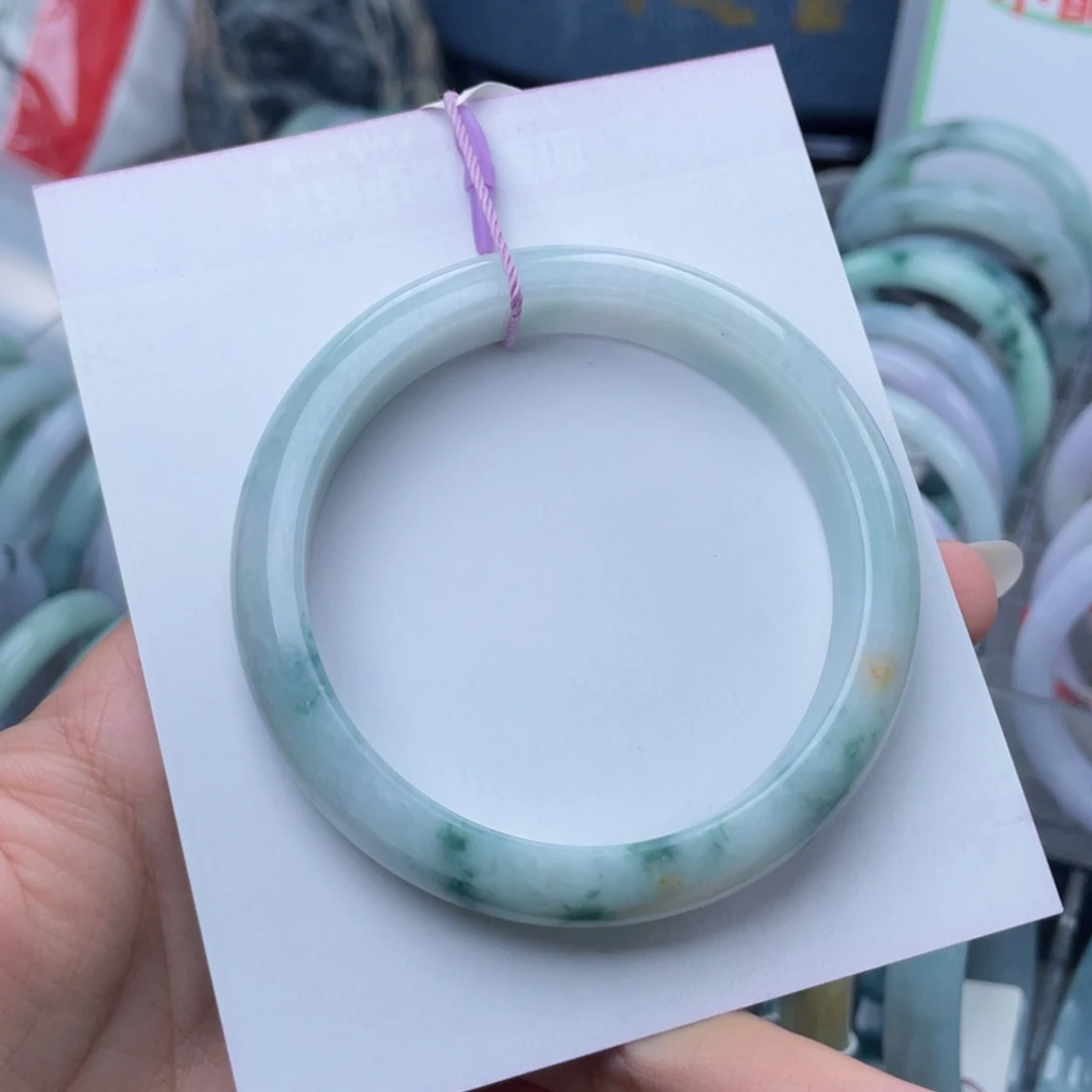 翡翠未镶嵌手镯58.6圈