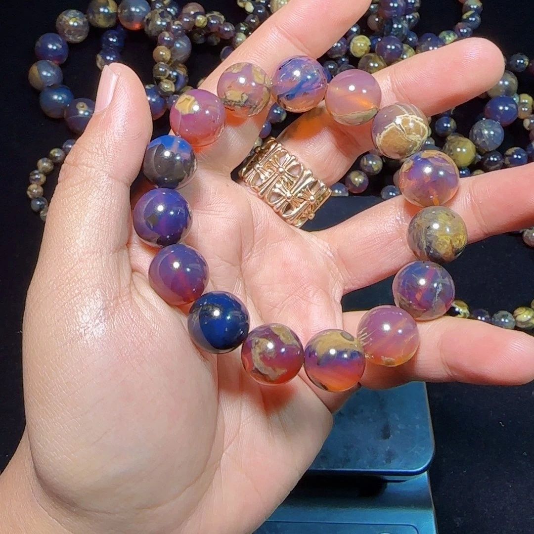 琥珀未镶嵌裸石琥珀