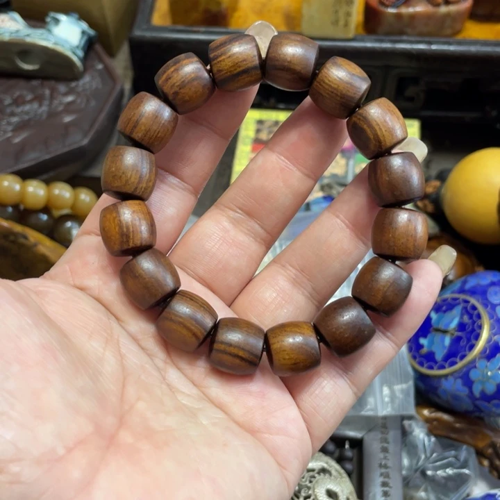 端景台紫檀木类陶瓷艺术家的作品是