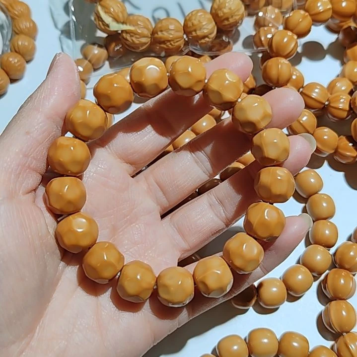 文玩核桃吊坠猴头奶酪13mm