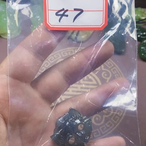 未镶嵌蛇纹石玉颈饰