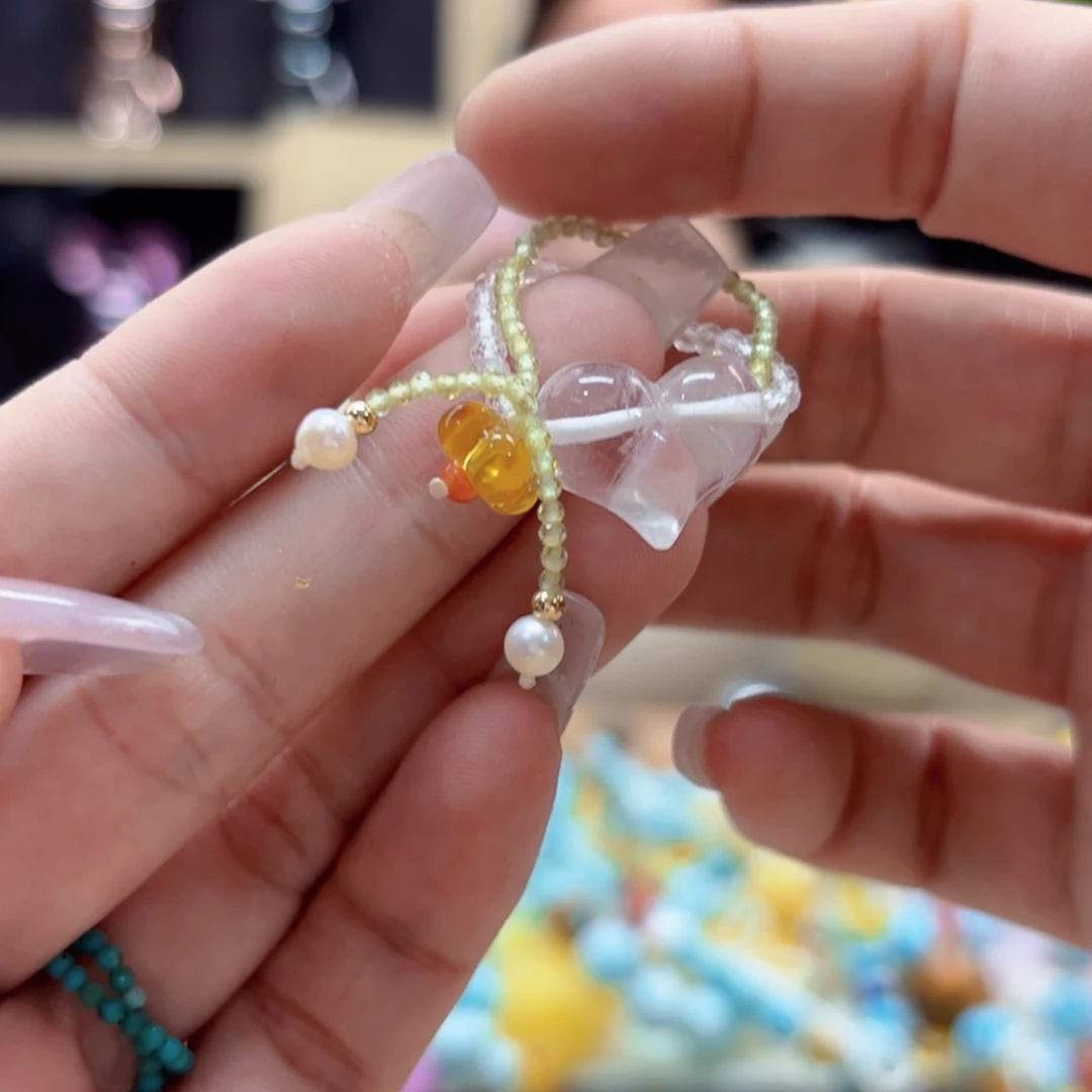 琥珀未镶嵌颈饰琥珀