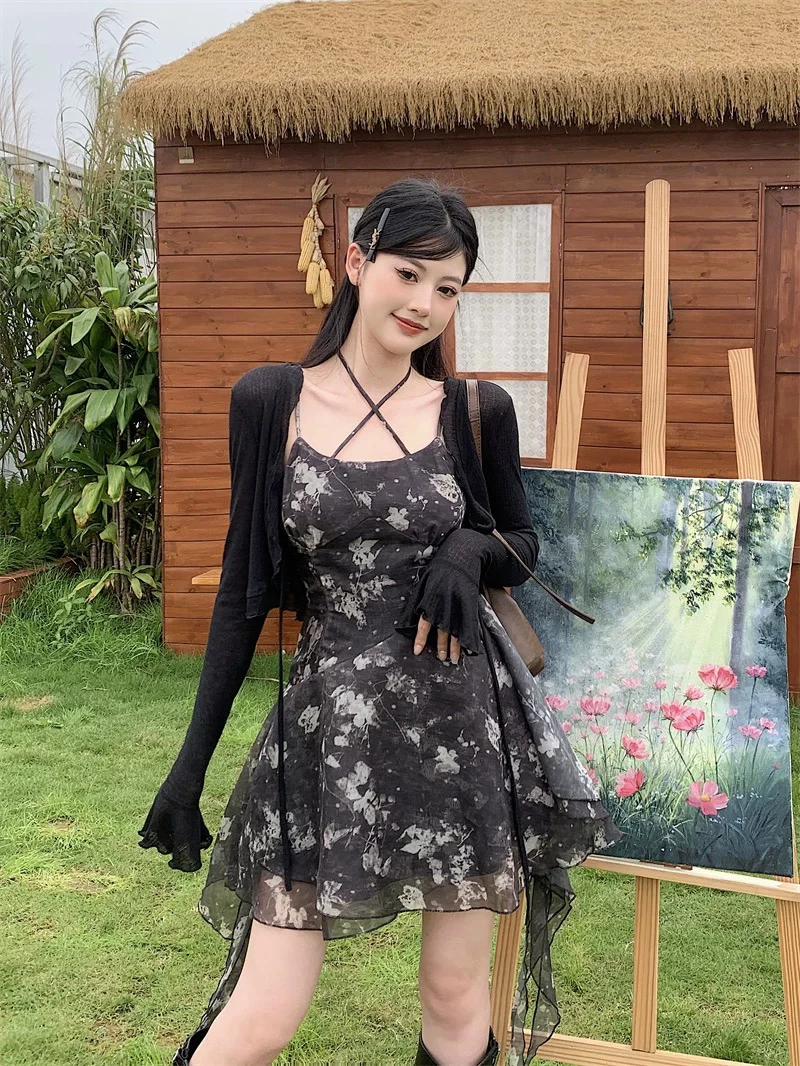 大码碎花性感甜酷风气质连衣裙女夏季胖MM收腰显瘦不规则雪纺短裙