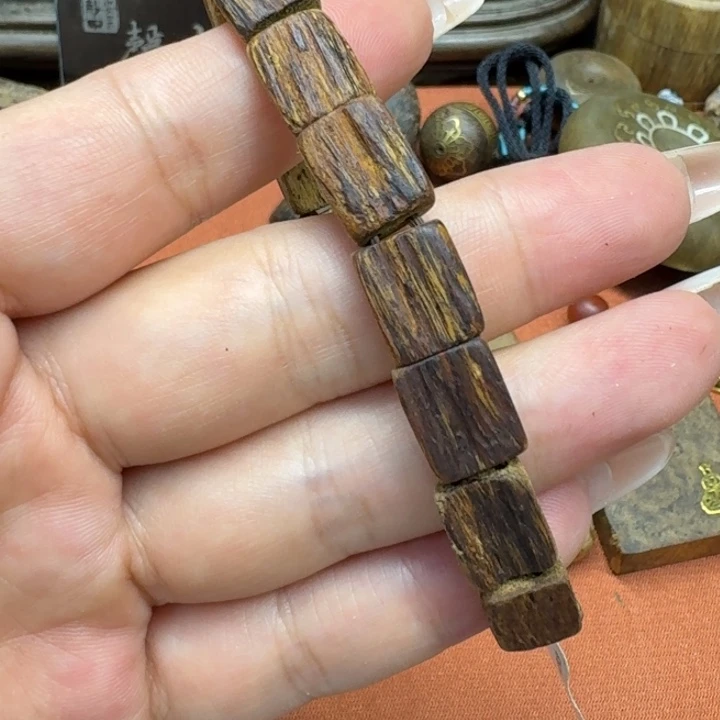 大叶紫檀（黑酸枝木类）