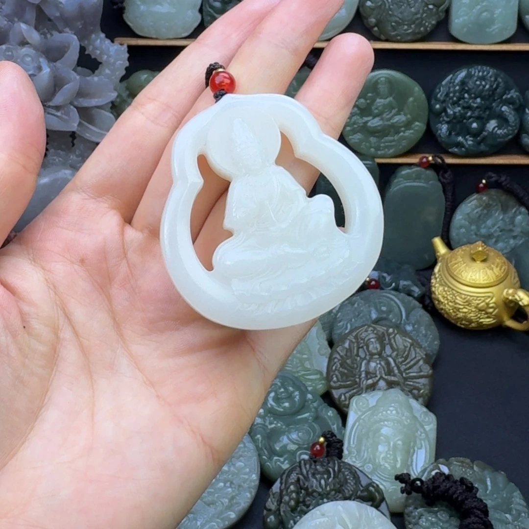 和田玉未镶嵌颈饰