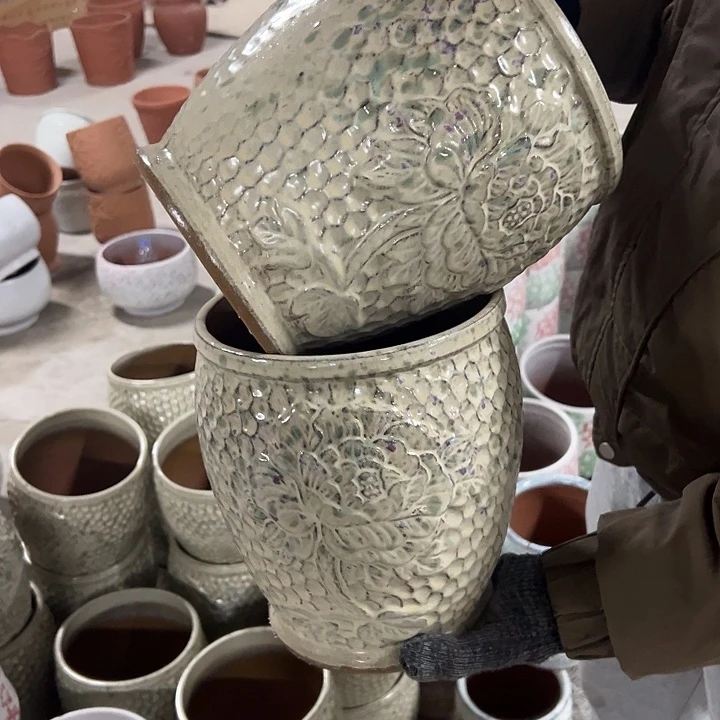 高度23厘米口19厘米微瑕