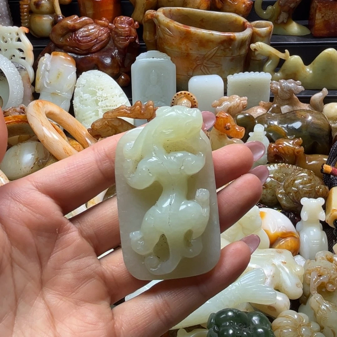 *****和田玉未镶嵌挂件