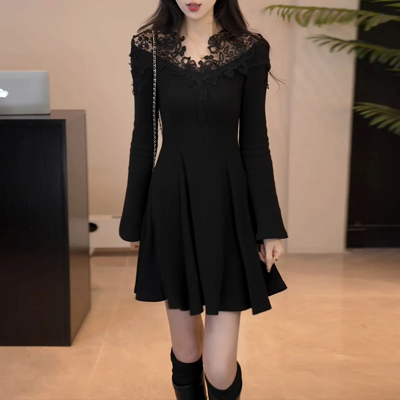 【岁寒三友】千金风气质蕾丝拼接V领连衣裙秋冬季内搭优雅小礼裙子