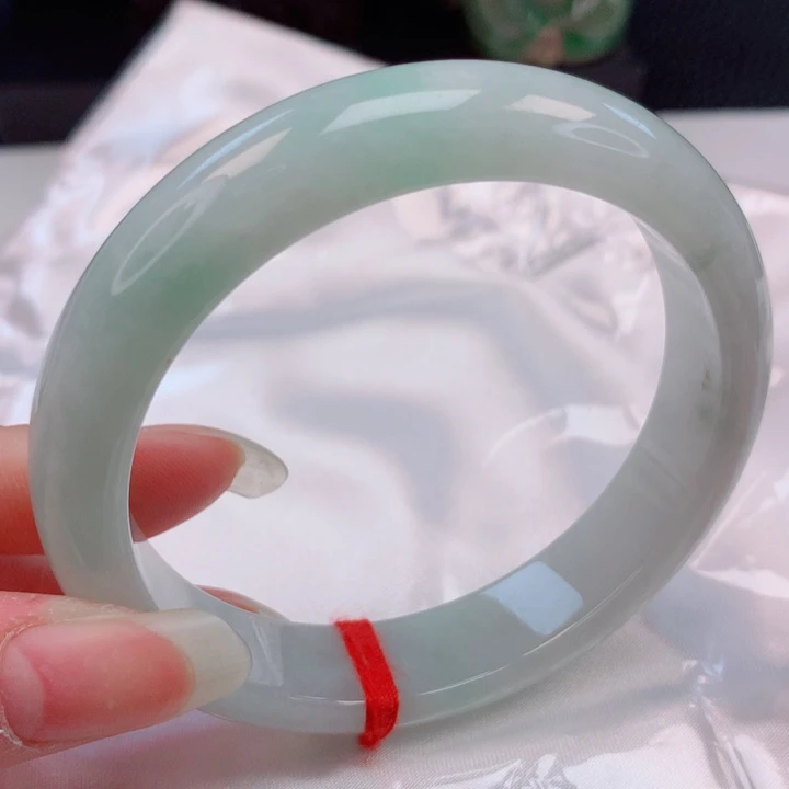 翡翠未镶嵌手镯57圈