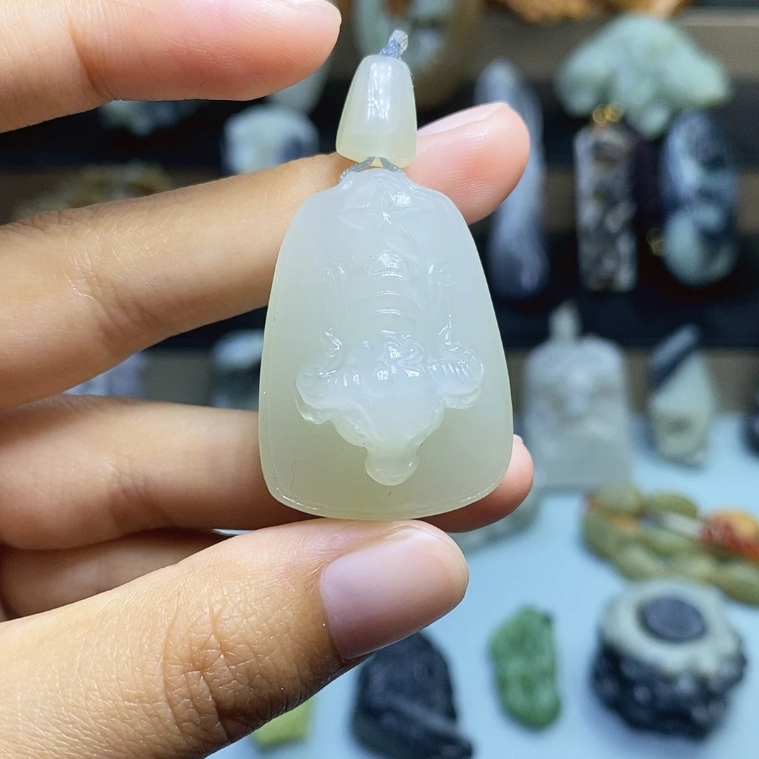 【闪购商品】颈饰未镶嵌和田玉