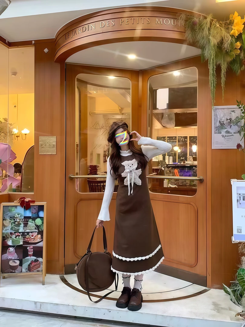 大码小熊刺绣千金风毛呢连衣裙女秋冬微胖mm撞色拼接收腰显瘦长裙