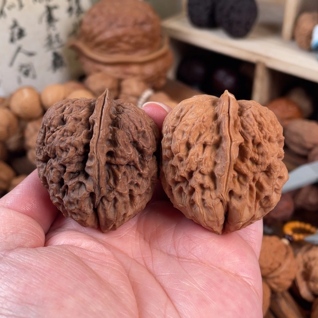 文玩核桃把件石破天惊39克差3.5