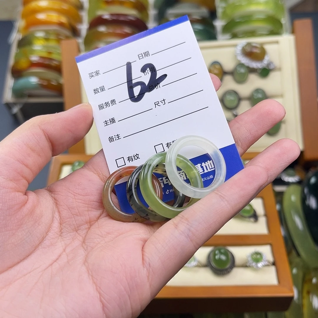 晚***哒蛇纹石玉未镶嵌手镯