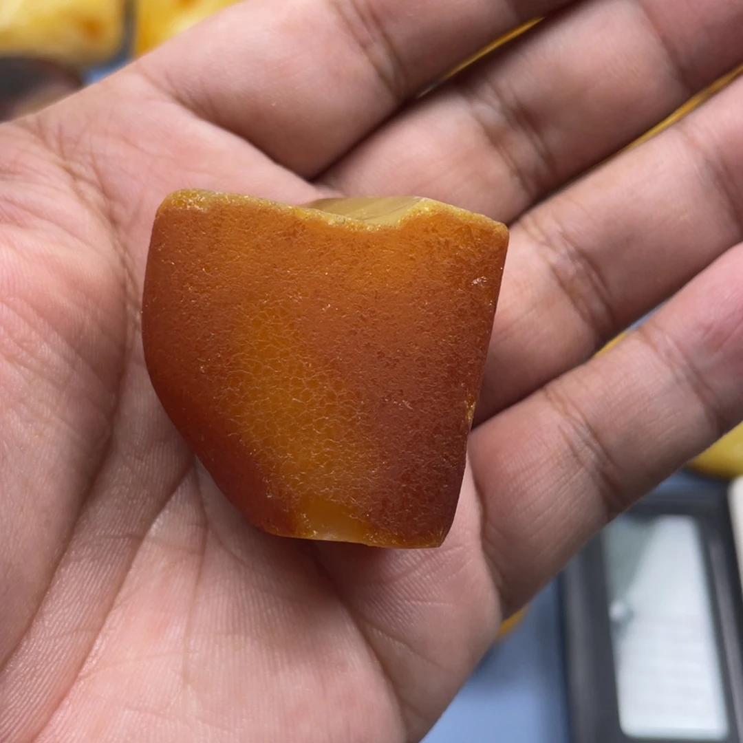 定制琥珀未镶嵌蜜蜡定制