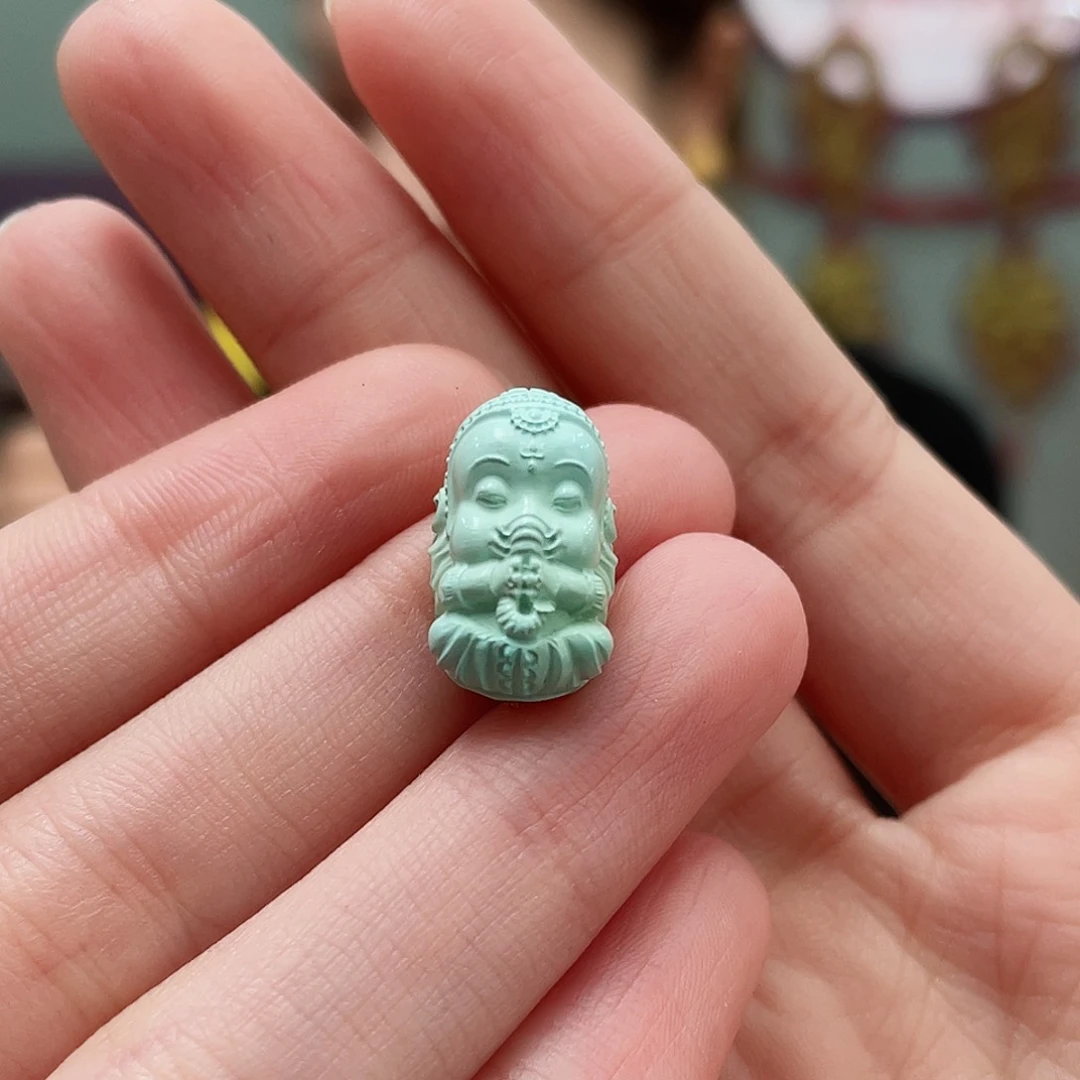 绿松石颈饰未镶嵌