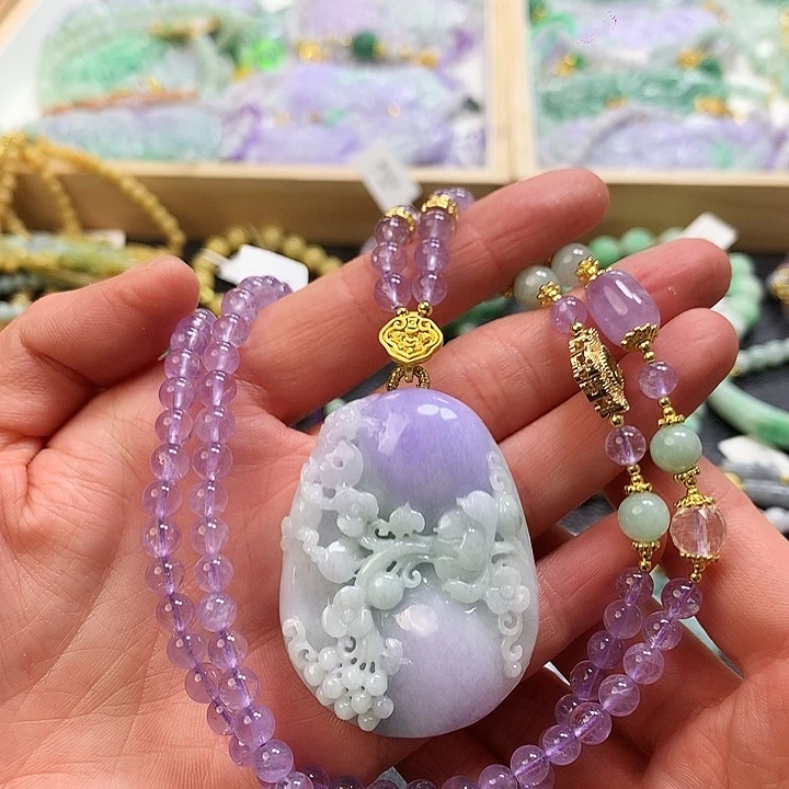 翡翠颈饰未镶嵌吊坠